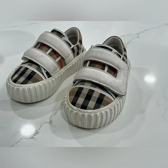 Burberry Toddler Stylish Plaid Velcro Sneakers - Picture 10 of 11